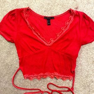 Red lace cropped tee